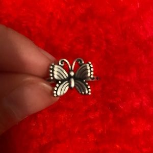 Butterfly ring
